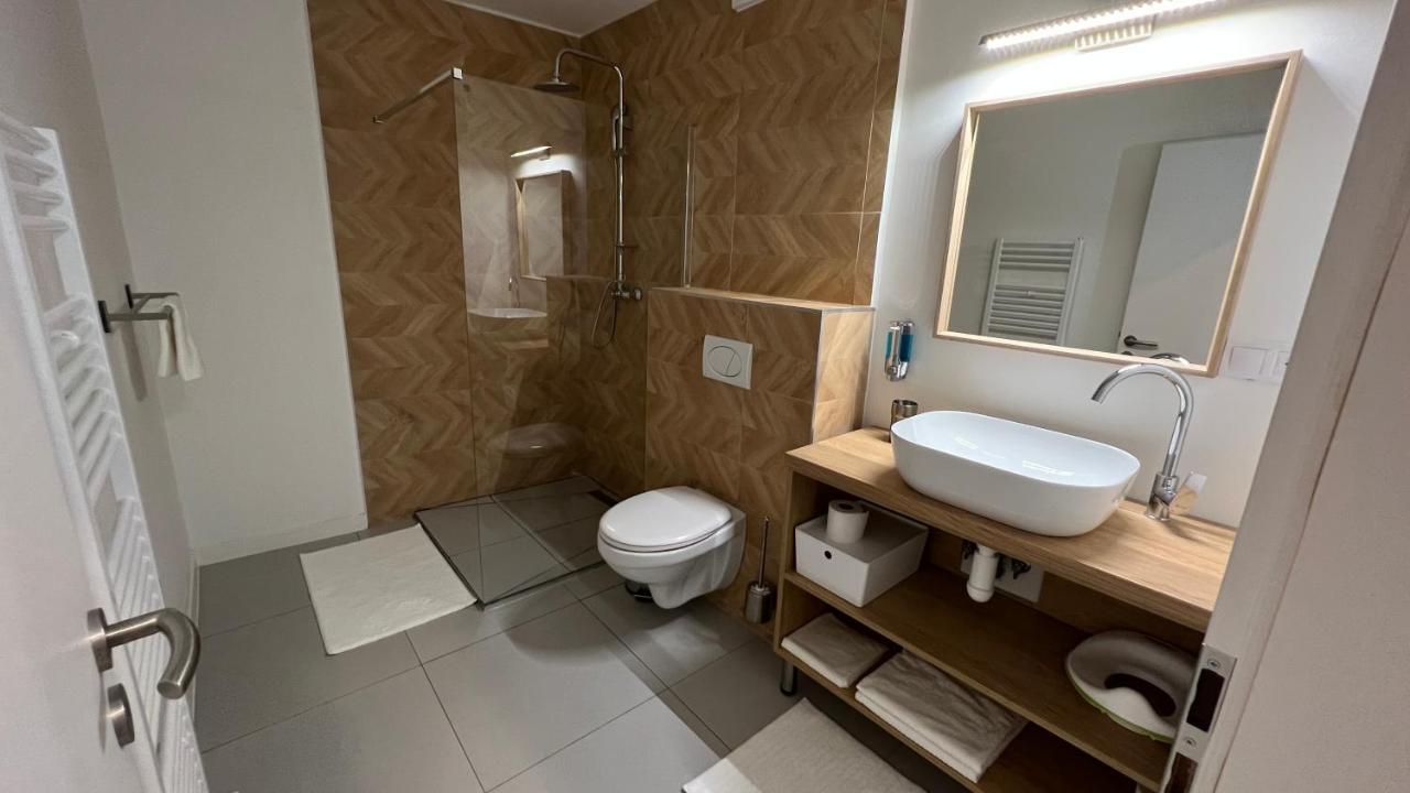 Franco Apartments Kezmarok Luaran gambar